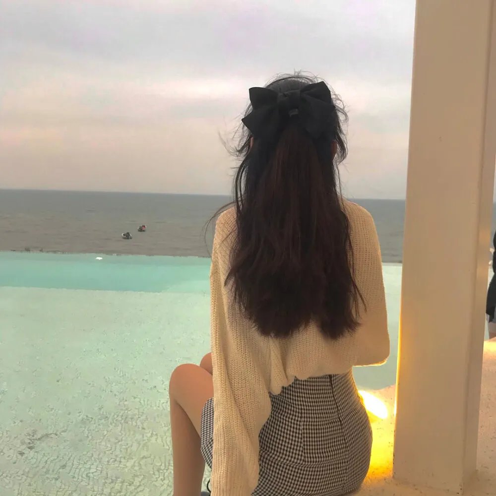 黑色树海